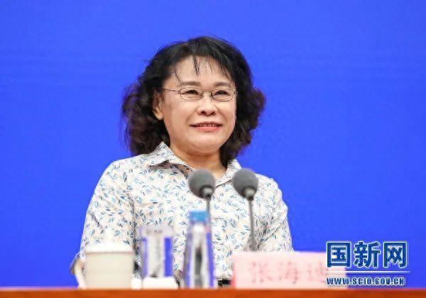 張海迪受聘擔任康復大學名譽校長