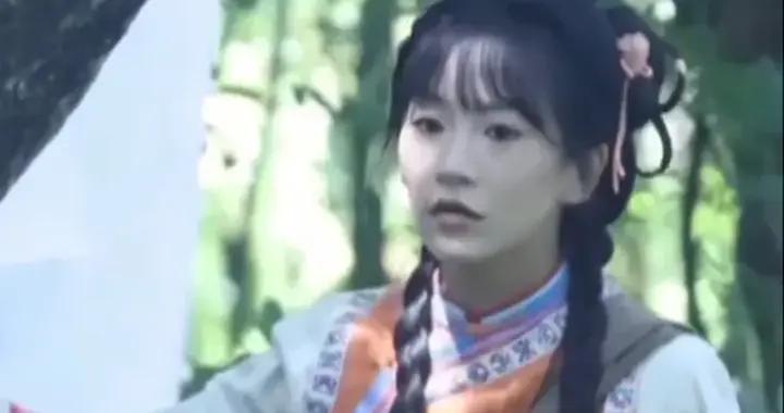 新版小燕子路透曝光！審美降級苦相又土氣，還不如老版丫鬟亮眼