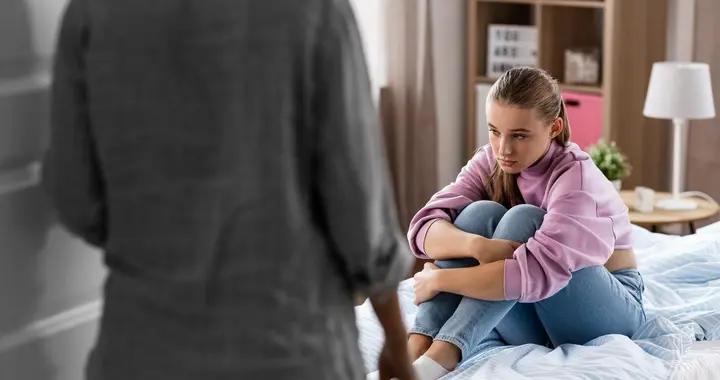 孩子突然變 “懶” 不想上學？警惕青少年抑鬱的隱蔽信號