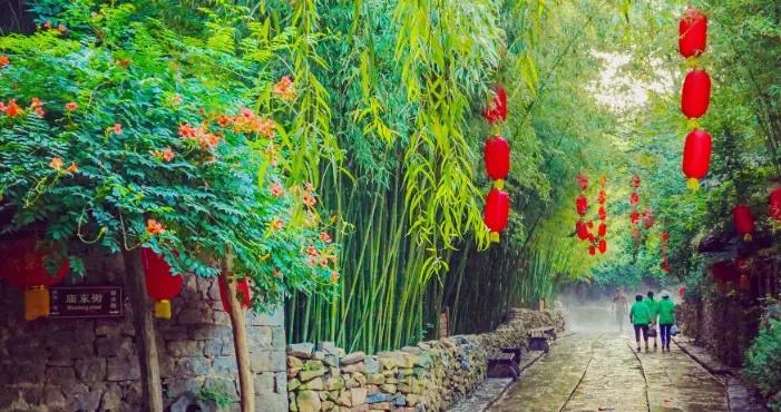 臨沂的一個網紅打卡地，桃花源式的古村，又仙又美又避暑！