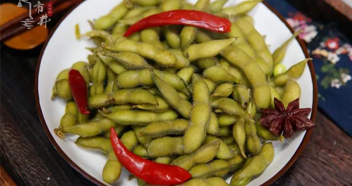 6月高溫，提醒年齡大了：多喫2豆和3果，鉀含量高，順利過夏天