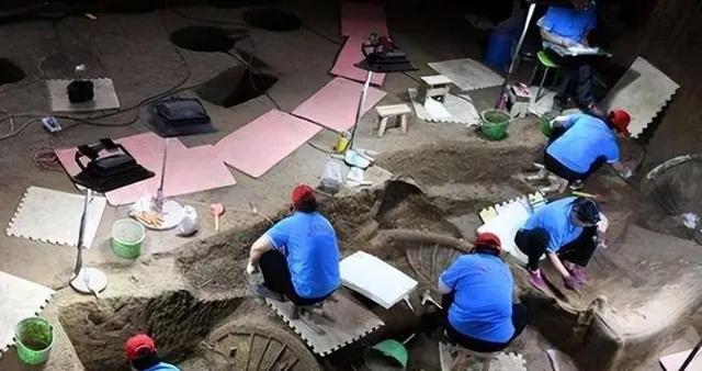 清朝婦女難產昏厥，被家人誤認爲已死下葬，300年後才知墓中慘狀