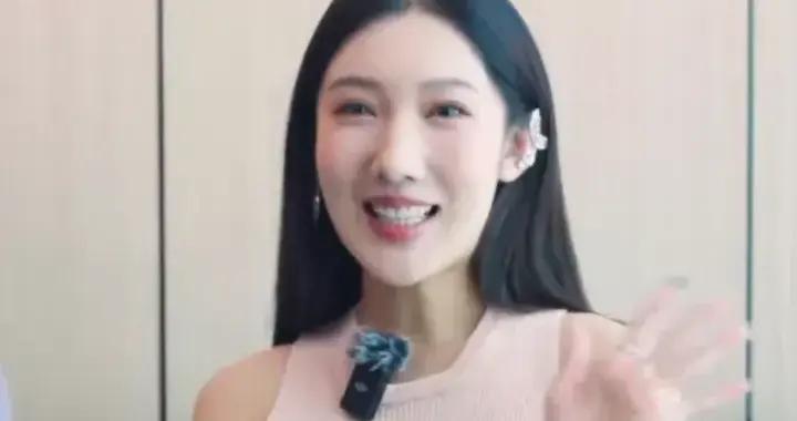 都美竹評論區淪陷！網友喊話她還錢，涉嫌詐騙20萬警方已調查