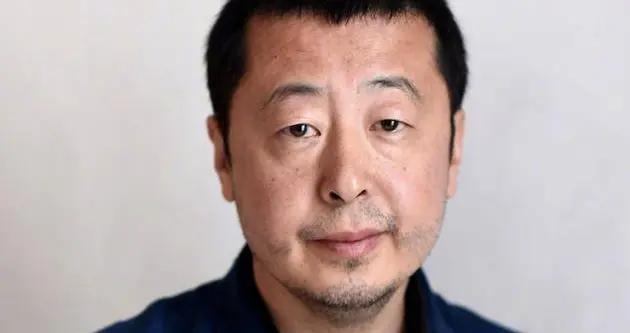 賈樟柯被網友質疑在電影院攝屏 本人否認：全程沒有拿出手機
