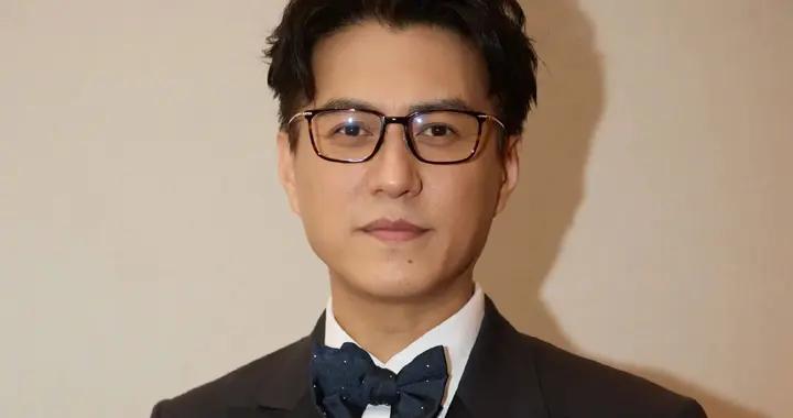 靳東獲白玉蘭視帝后發文：這份榮譽屬於《西北歲月》的每一位職員