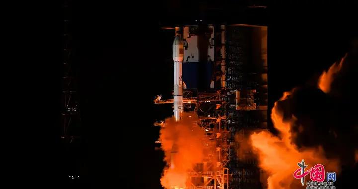 時隔近4年再出徵！長三丙成功發射通信技術試驗衛星十九號