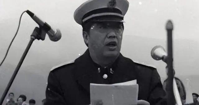 總參原少將姬勝德出獄，爲國買航母的商人徐增平，不顧敏感去看望