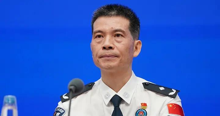 中國護照“含金量”持續提升 免籤或者落地籤進90多國家和地區