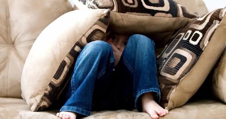 孩子捱打後，爲啥“哭着就睡着了”？知道原因後，你就不忍打了