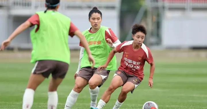 對陣日韓！王霜、張琳豔兩大核心迴歸，東亞杯是女足“試金石”