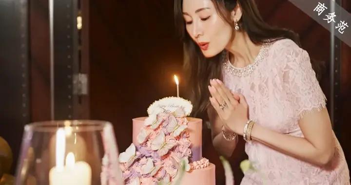 55歲李嘉欣爲什麼被闊太圈排擠？合照被裁，和粉絲慶生才能站C位