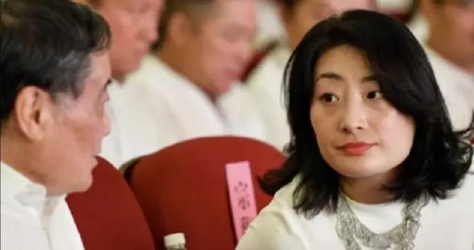 豪門內鬥堪比短劇，宗澤後罵宗馥莉的背後，藏着這麼深的利益糾葛