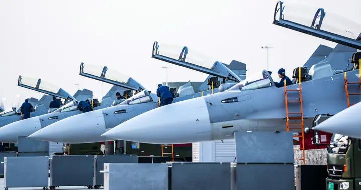 重型戰機被砍掉400，解放軍空軍規模被曝光，日本走上印度之路？