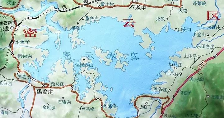 密雲水庫是水源地，那邊的水庫魚和梨不錯，潮白河挺寬的有橡膠壩