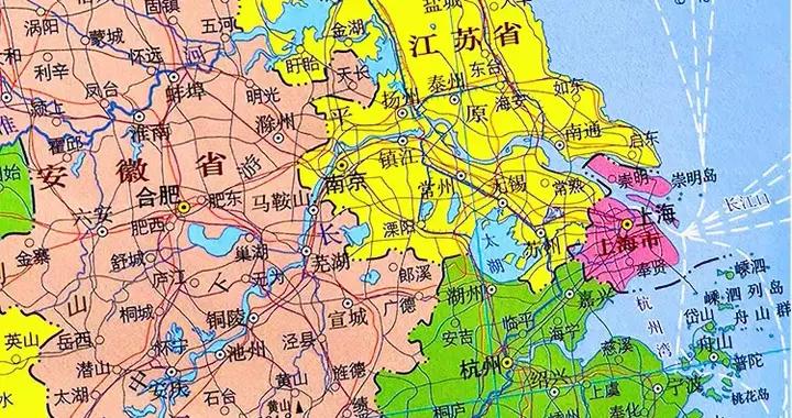 江蘇海岸線平直，浙江沿海曲折港灣多，地形差異帶來的區別挺大
