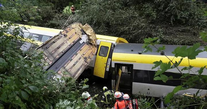 德國南部發生火車脫軌事故 致3人死亡