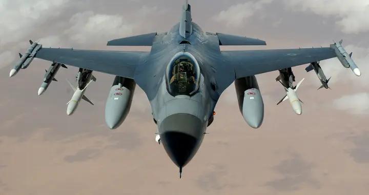 突發！連續48小時臺島海峽外海亂作一團，臺軍緊急起飛F-16
