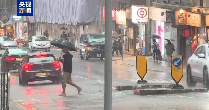 香港天文臺連發暴雨預警 學校停課 部分門診暫停服務