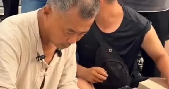 沈魏封筆後失去利用價值，紅顏知己不見蹤影，被身邊人連坑三次