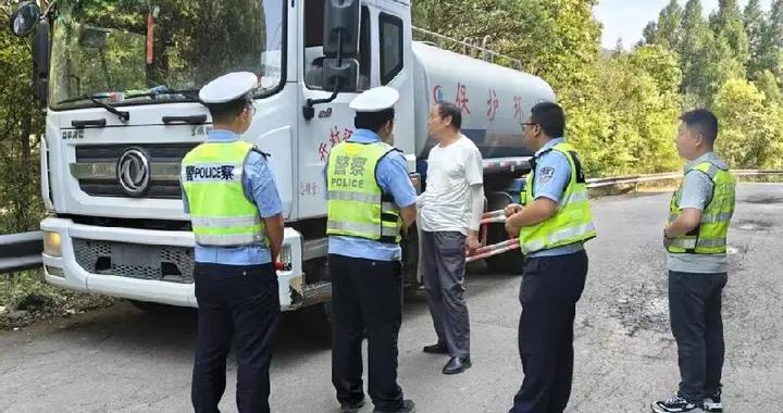 劍閣縣開封鎮:多措並舉築牢道路交通安全屏障