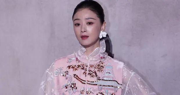 蔣欣粉色禮服看秀美麗靈動 惠英紅造型大氣胡杏兒超A