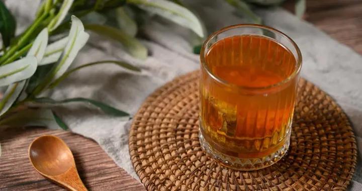 經期想舒服點？試試這些飲品，從暖宮到安神全照顧，比喝熱水管用