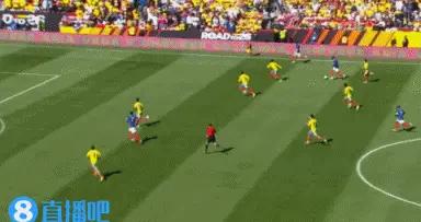 法國2-0哥倫比亞！阿克利烏舍邊路傳中，圖拉姆高高躍起頭球破門