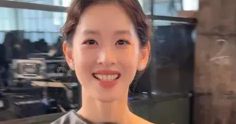 巴黎秀場的雙面章澤天：當“奶茶妹妹”活成了掌控人生的資本