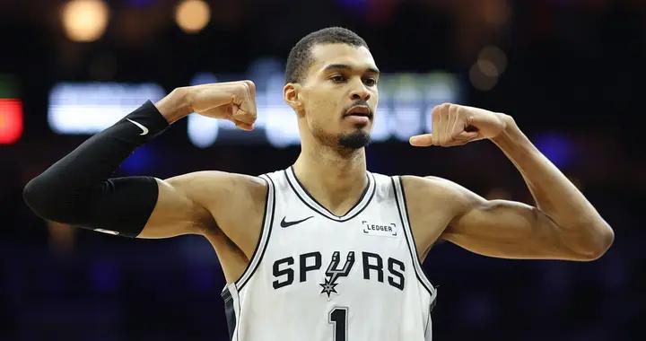 文班：活塞是聯盟犯規最多球隊是有原因的 我衝筐就是要造他們規