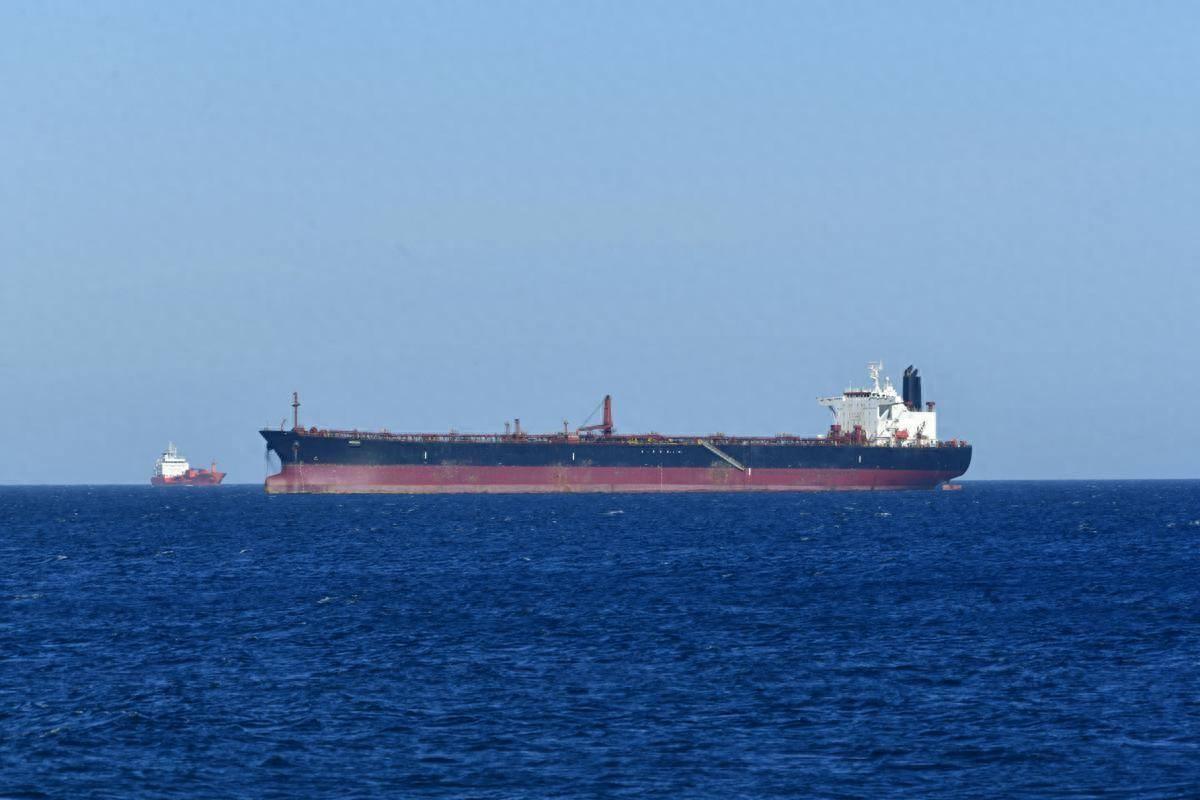 美官員：美國臨時允許印度購買滯留在海上的俄石油