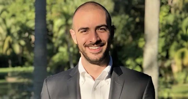 耶魯學霸用Claude幹翻了百人律師團隊，重構法律執業模式