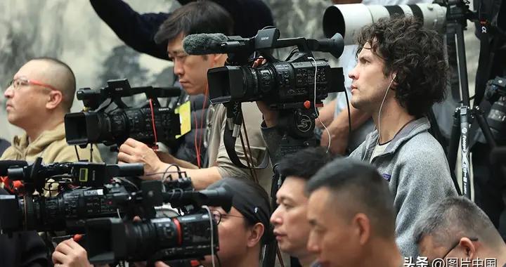 全球2500多名記者聚焦中國兩會