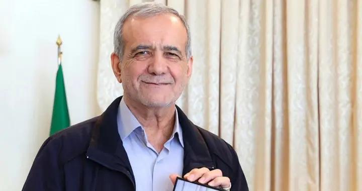 伊朗的佩澤希齊揚71歲，他安然無恙咋做到的？他學醫更關心民生