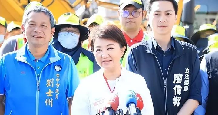 國民黨不裝了！盧秀燕向美低頭，鄭麗文赴京攤牌，2028已無路可走