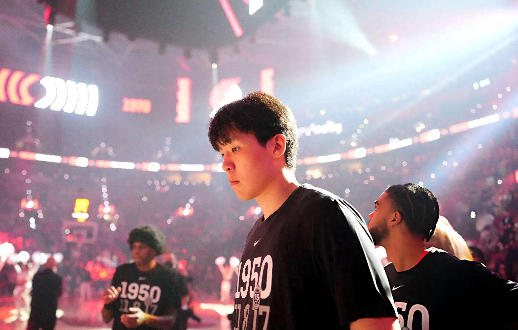 不打比賽的時候，楊瀚森除了訓練還得忙點啥？