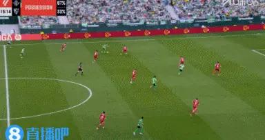 圓神還有這一手？安東尼倒掛金鉤破門，貝蒂斯1-0領先