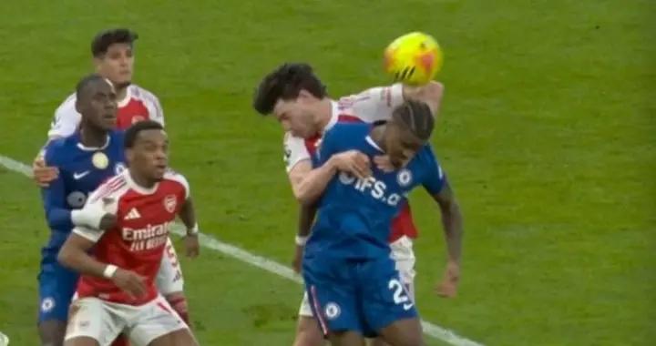 伊恩·賴特：賴斯這動作絕對是點球，不知道VAR在看什麼