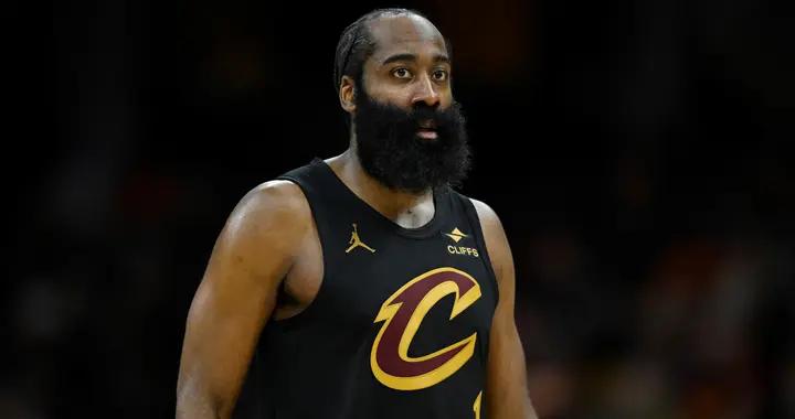 狀態可以！哈登復出半場4中2拿到8分5板5助 罰球4中2