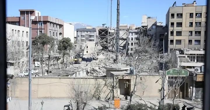 中國警告剛落，伊朗就幹掉美軍兩艘軍艦，特朗普承認：保不了臺灣