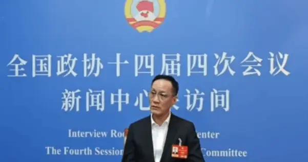 馮遠征稱文藝行業須嚴准入！建議以職稱評審規範從業者