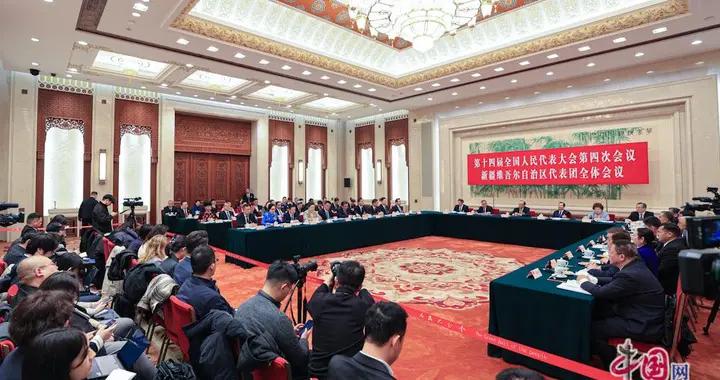 全國人大代表石崗答中國網記者問：新疆發展人工智能有着堅實基礎 應用場景十分廣闊