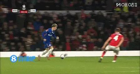 切爾西多打一人！加納喬帶球突破，被對手飛鏟放倒造紅牌