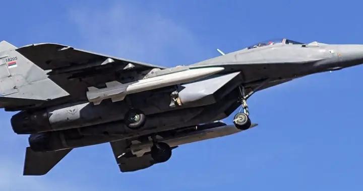 中國導彈亮相，全球目光對準塞爾維亞！武契奇自豪宣佈：還有折扣