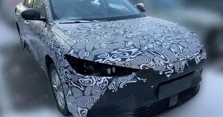 取消隱藏門把手，可能會瞄準8-10萬市場，疑似奇瑞風雲A7諜照曝光