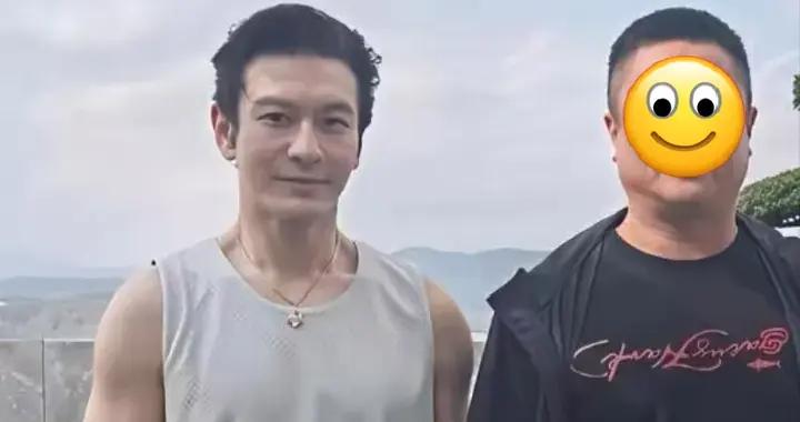 48歲黃曉明偶像包袱好重！跑步穿增高鞋戴假髮片，素顏彷彿蠟像