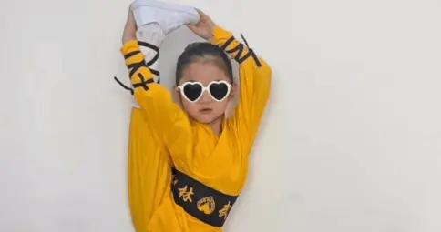 張梓琳透露小女兒想去少林寺學武！4歲Jocelyn展示朝天蹬又萌又颯