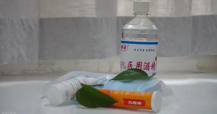 傷口消毒選75%酒精？別坑自己！溫和消毒方案看這篇