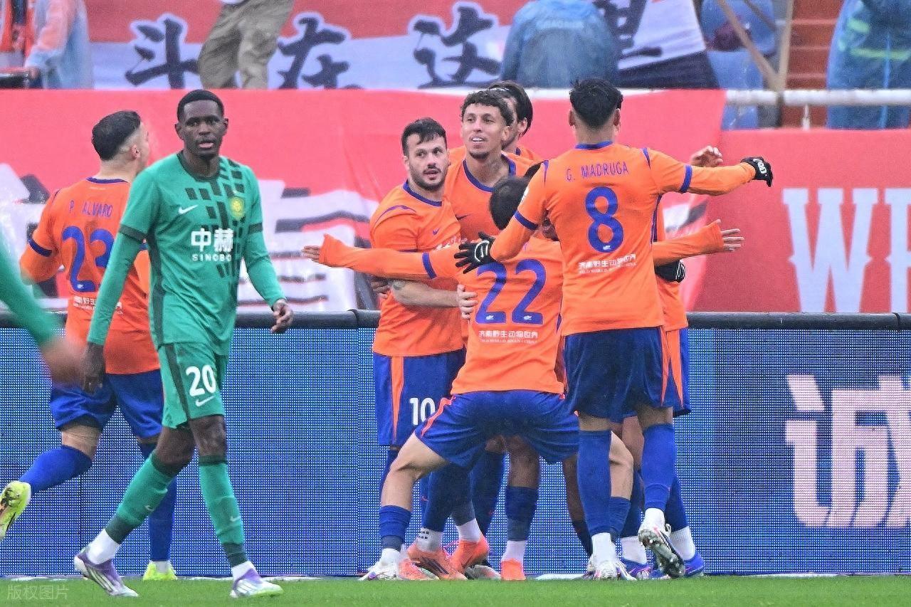 中超-克雷桑傳射 泰山2-1國安延續主場十年不敗 兩連勝實現積分歸零