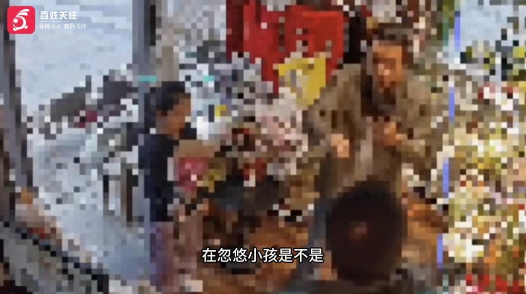 河南一女孩花50元買5朵玫瑰花，被其父親帶至花店要求商家退貨退款，花店回應