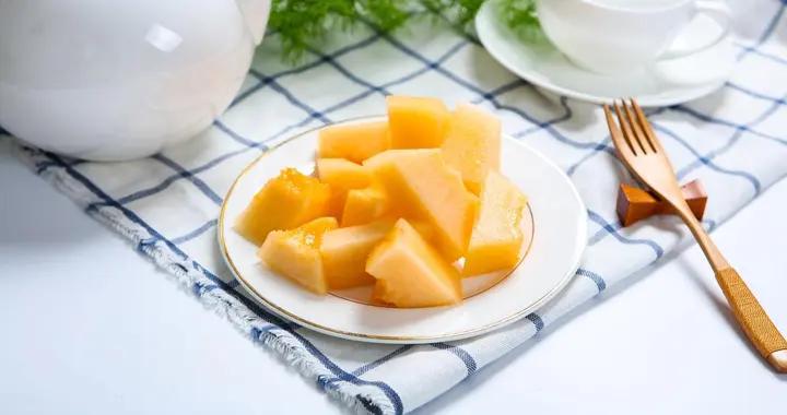 孕婦中期喫哈密瓜安全嗎？補葉酸、緩水腫超有用，幾類孕媽慎喫！